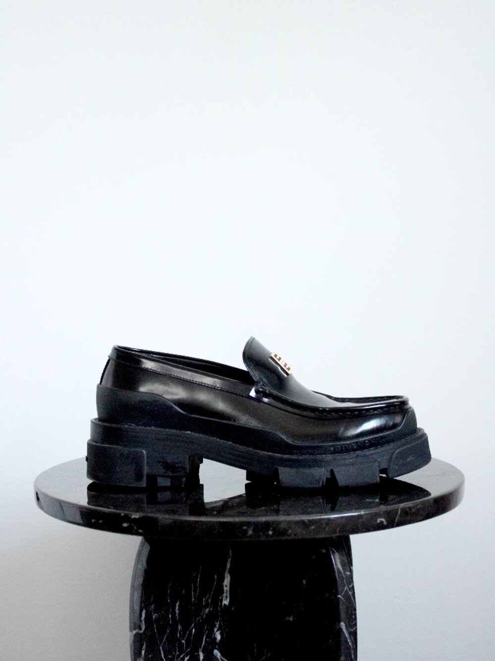 Givenchy Loafers Womens 8 Black Leather 4G Logo Plaque Chunky Lug Sole